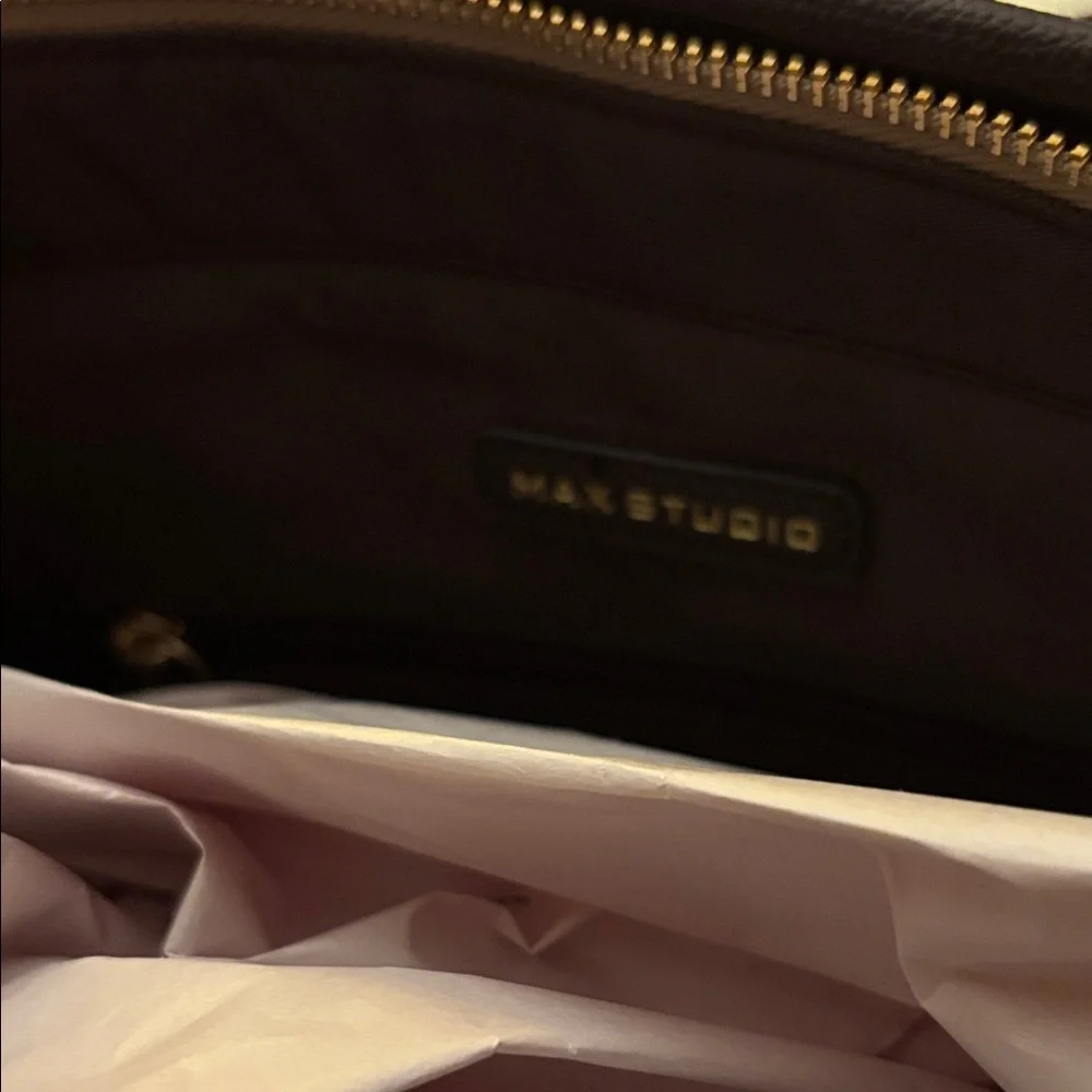 Max Studio Men's Briefcase with Tan and Brown Accents